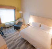 Holiday Inn Express & Suites Dayton East - Beavercreek by IHG hotel detail image 7