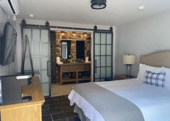 Imogene Hotel hotel thumbnail 4