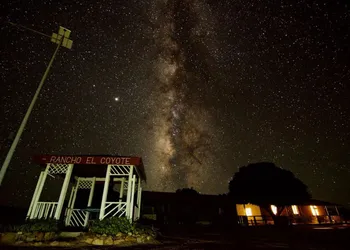 El Coyote Ranch hotel thumbnail 2
