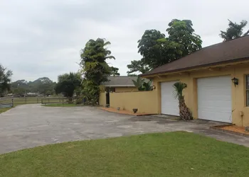OYO Family Ranch at Melbourne FL hotel thumbnail 2