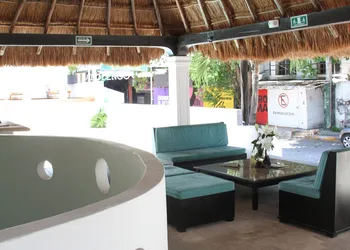 Tropical Casablanca Party Zone hotel thumbnail 7