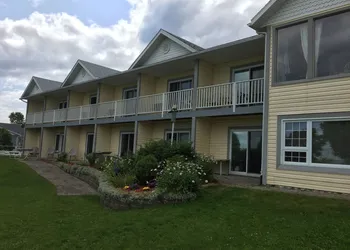 Inn at the Hilton Beach by Elevate Rooms hotel thumbnail 2