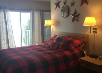 Inn at the Hilton Beach by Elevate Rooms hotel thumbnail 5