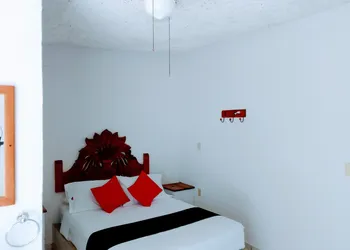 San Antonios Hotel hotel thumbnail 8