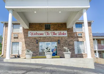 Hotel Osage Beach by the Lake of the Ozarks hotel thumbnail 3