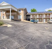 Hotel Osage Beach by the Lake of the Ozarks hotel detail image 5
