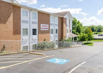 Hotel Osage Beach by the Lake of the Ozarks hotel thumbnail 6