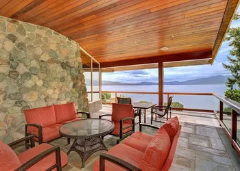Oceanside Lodge Saanich Inlet hotel thumbnail 3
