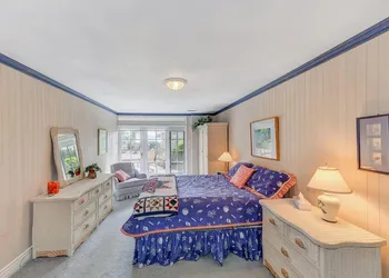 Oceanside Lodge Saanich Inlet hotel thumbnail 6