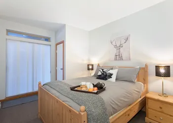 Symphony Resort Whistler hotel thumbnail 5