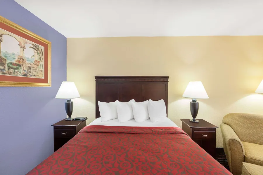 Days Inn by Wyndham Uvalde hotel detail image 6