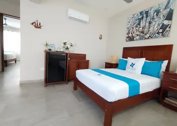 Blue Veleta Luxury Bedrooms hotel thumbnail 5