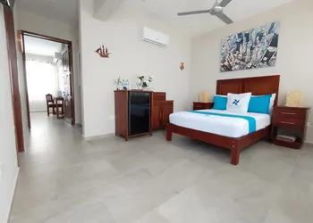 Blue Veleta Luxury Bedrooms hotel thumbnail 8