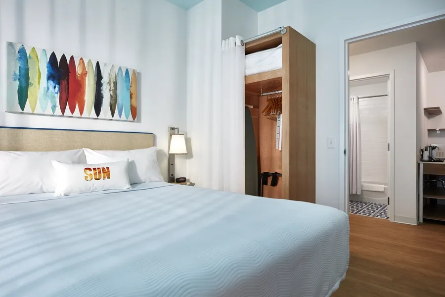 Universal's Endless Summer Resort - Surfside Inn and Suites hotel detail image 6