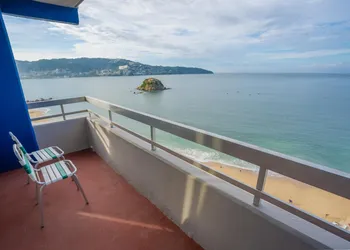 Playa Suites Acapulco hotel thumbnail 4