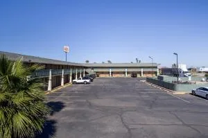 OYO Hotel Eloy/ Casa Grande near I-10 hotel thumbnail 2