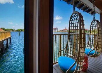 Disney's Polynesian Villas & Bungalows hotel thumbnail 3