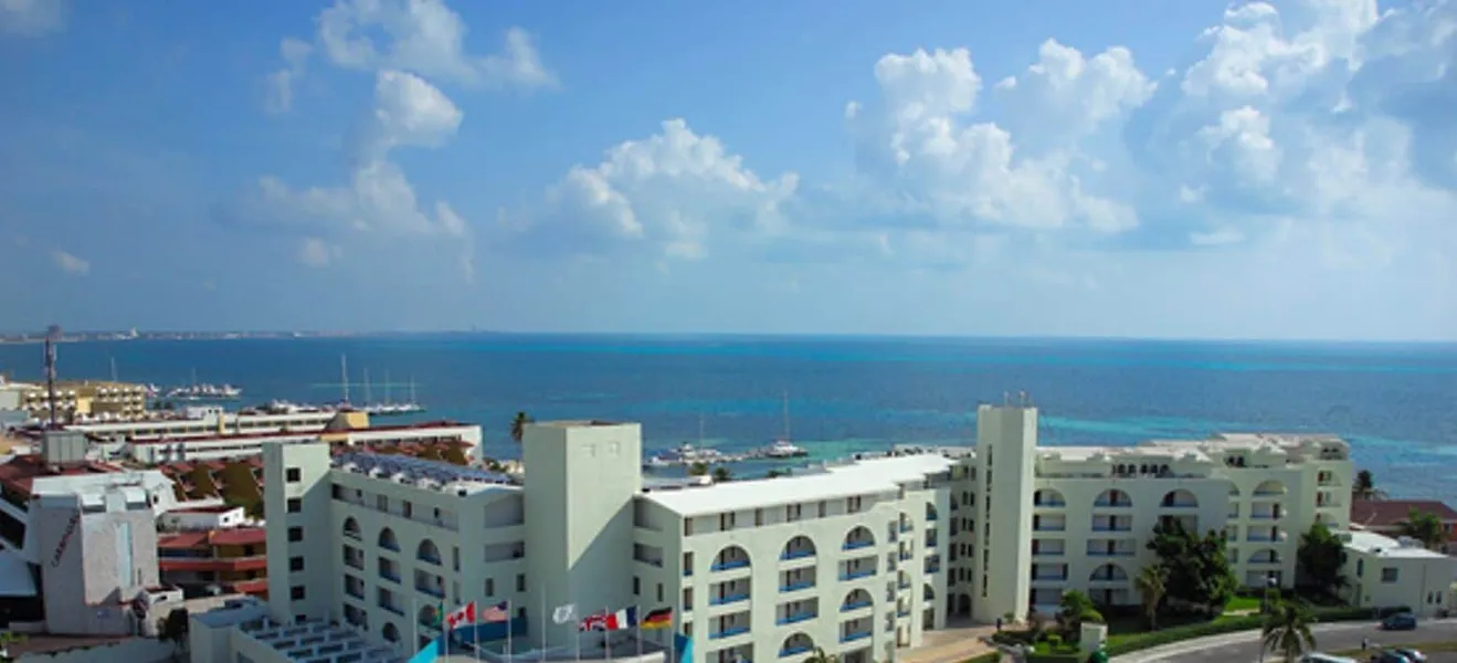 Aquamarina Beach Hotel hotel detail image 2