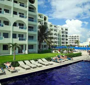 Aquamarina Beach Hotel hotel detail image 4