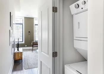 Sonder by Marriott Bonvoy Greektown Apartments hotel thumbnail 7