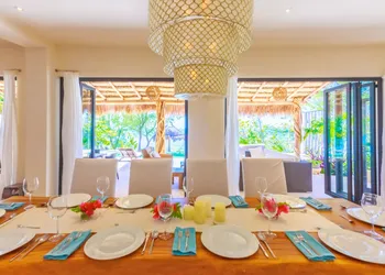 Villa Encantada by Coco B Isla hotel thumbnail 2