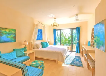 Villa Encantada by Coco B Isla hotel thumbnail 6