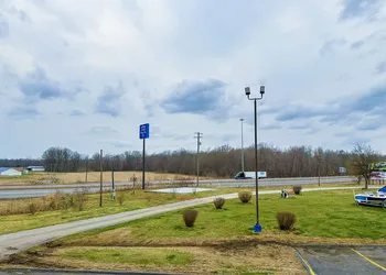 Happy Stay Inn Madisonville I-69 By OYO hotel thumbnail 4
