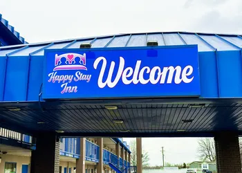Happy Stay Inn Madisonville I-69 By OYO hotel thumbnail 6