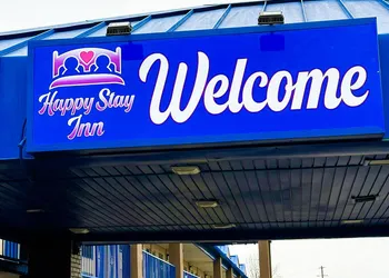 Happy Stay Inn Madisonville I-69 By OYO hotel thumbnail 7