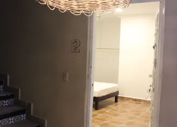 Izsla Suites hotel thumbnail 2
