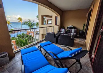 Ocean Front El Faro Reef 304 hotel thumbnail 3
