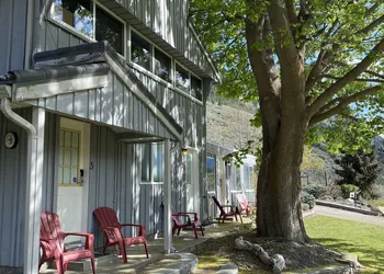 Similkameen Wild Resort & Winery hotel thumbnail 6
