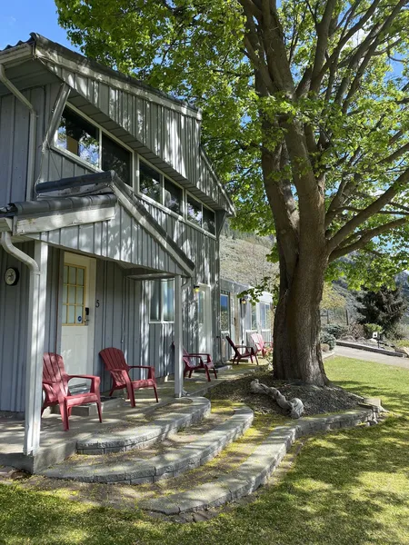 Similkameen Wild Resort & Winery hotel detail image 6