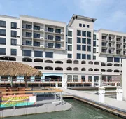Courtyard by Marriott Clearwater Beach hotel detail image 7