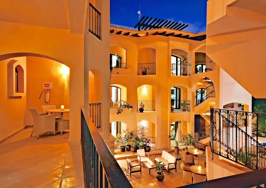 Acanto Playa del Carmen, Trademark Collection by Wyndham hotel detail image 2