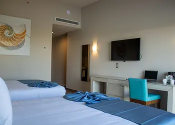 Varali Grand Hotel hotel thumbnail 6