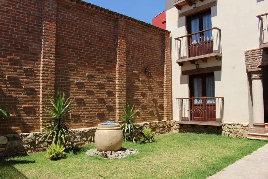 La Estancia hotel detail image 2