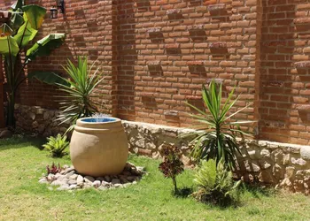 La Estancia hotel thumbnail 3