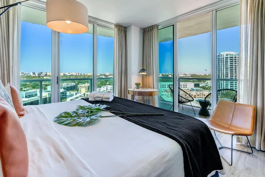iCoconutGrove Vacation Rentals hotel detail image 2