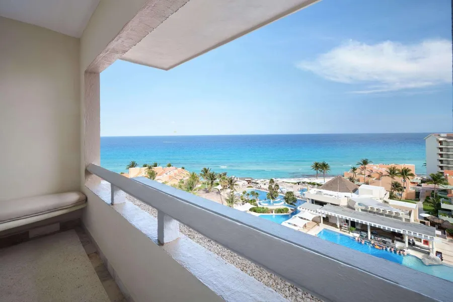 Wyndham Grand Cancun All Inclusive Resort & Villas hotel detail image 6