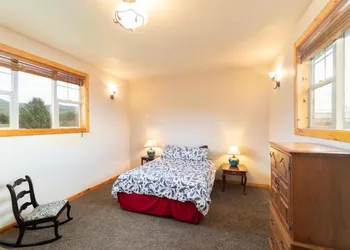 Cedar Lodge at Rockaway hotel thumbnail 5