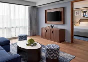The Opus Westchester Autograph Collection hotel thumbnail 8
