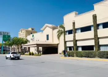 Hotel Fresno Galerías hotel thumbnail 7