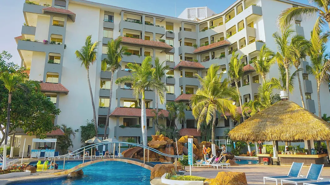 Luna Palace Hotel and Suites hotel detail image 6