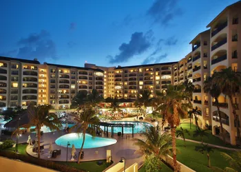 The Royal Islander All Suites Resort hotel thumbnail 2
