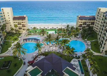 The Royal Islander All Suites Resort hotel thumbnail 3
