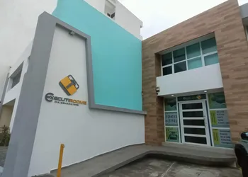 EXECUTIROOMS Veracruz hotel thumbnail 2