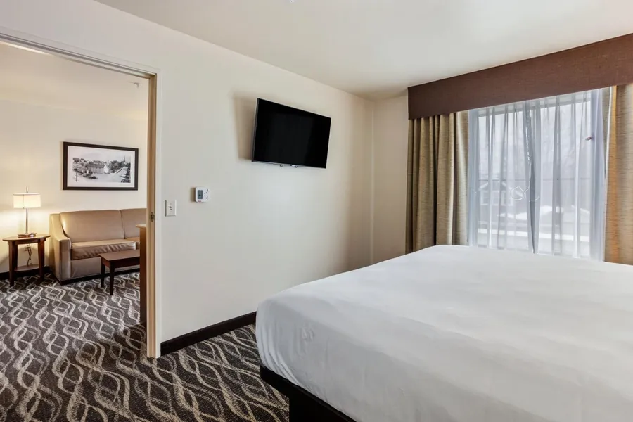Cobblestone Hotel & Suites-Little Chute hotel detail image 2