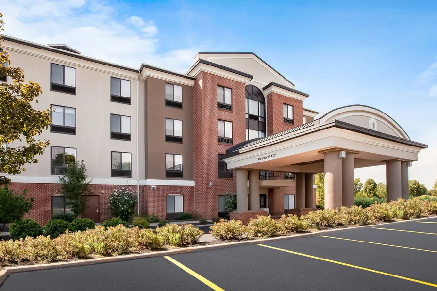 Holiday Inn Express Hotel & Suites Cleveland - Richfield by IHG hotel detail image 2