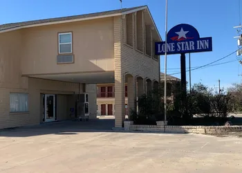Lone Star Inn hotel thumbnail 2